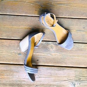 Coclico Eu 39 Leather Wood Block Heel Pumps Minimalist Greyish Taupe Ankle Strap